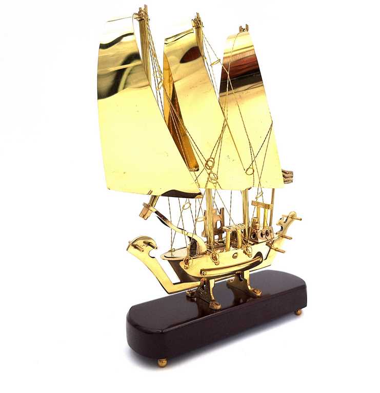 Okręt mosiężny na podstawie drewnianej - 30cm - N-3615A
- obrazek 3